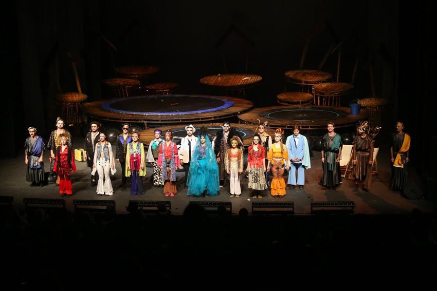 Dünya Tiyatro Günü’nde Etimesgut’ta perde açıldı Etimesgut Belediyesi Kent Tiyatrosu, 27 Mart Dünya Tiyatro Günü kapsamında