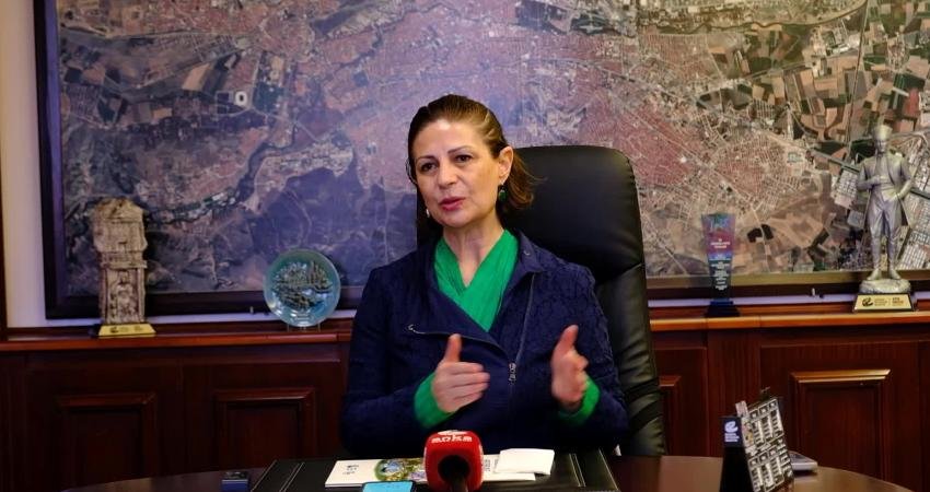 Eskişehir Büyükşehir Belediye (EBB) Başkanı Ayşe Ünlüce, İstanbul Büyükşehir Belediye (İBB)