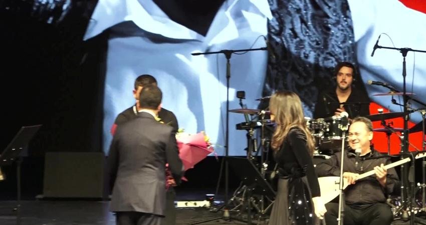 Çankaya Belediyesi, usta sanatçı Edip Akbayram’ı, vefatının birinci yılında, düzenlediği