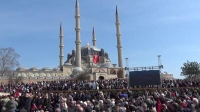 Edirne’de 26 Mart Balkan Şehitlerini Anma Günü kapsamında Selimiye Meydanı’nda