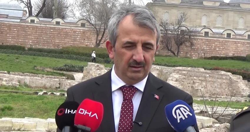 Edirnespor’un ligden düşmesi kesinleşti… Vali Sezer: “Şehir ve kurumlar olarak Edirnespor’a destek çıkılması lazım” Edirne Valisi Yunus Sezer, bir alt lige düşmesi kesinleşen Edirnespor'a,