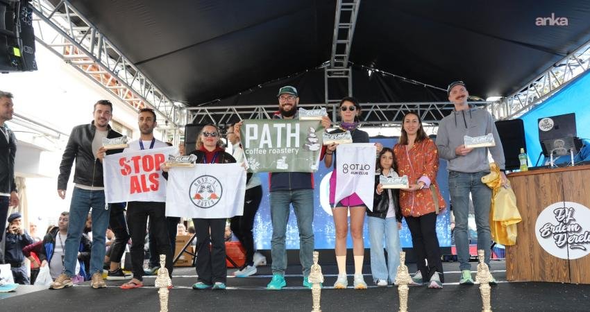 Efes Ultra Maraton 2026’da binlerce koşucu yağmura rağmen dünya mirasını keşfetti 26 ülkeden 3 bin 400 sporcunun katıldığı Efes Ultra Maratonu,