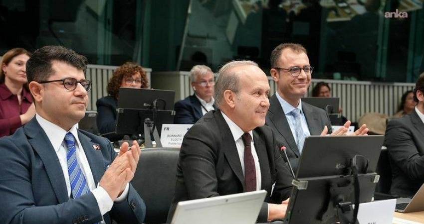 Avrupa Sosyalist Partisi (PES) Sosyalist Grup toplantısına katılan CHP Genel