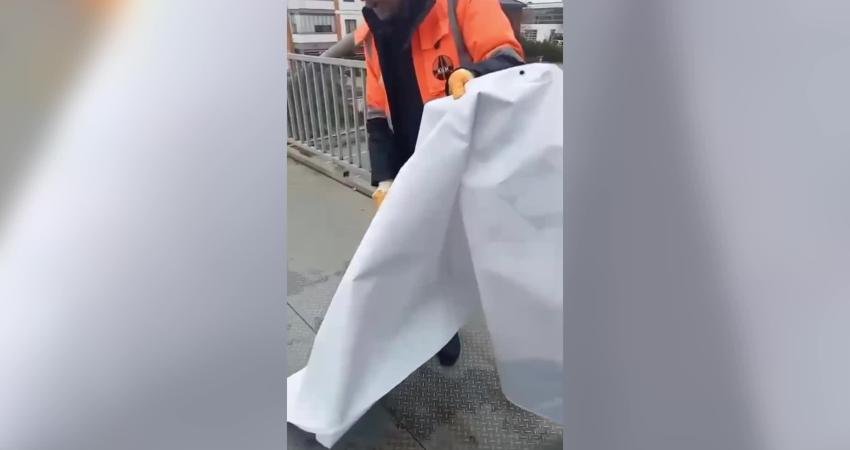 Ekrem İmamoğlu’nun, bayram kutlaması afişleri Trabzon’da kaldırıldı… CHP İl Başkanı Bak: “Açık bir siyasi tahammülsüzlüğün göstergesi” CHP Trabzon İl Başkanı Mustafa Bak, şehirde bazı üst geçitlere