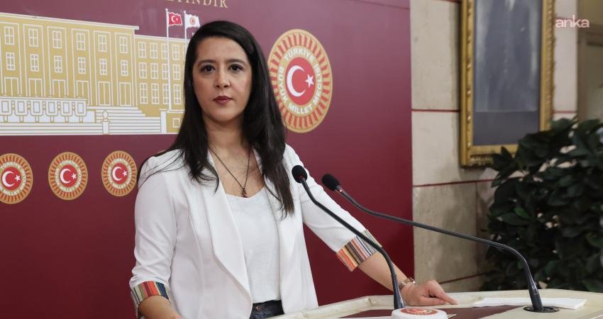 EMEP’li Karaca, Adalet Bakanı Gürlek’e Sincan Cezaevi’ndeki hasta tutuklu Behice Bal’ın durumunu sordu Emek Partisi (EMEP) Gaziantep Milletvekili Sevda Karaca, Sincan Cezaevi'ndeki hasta