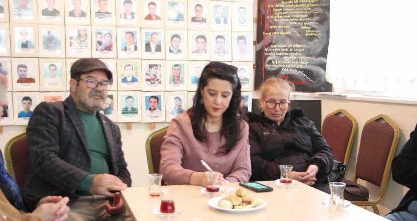 EMEP Milletvekili Sevda Karaca, Soma katliamında yaşamını yitiren madencilerin aileleriyle bir