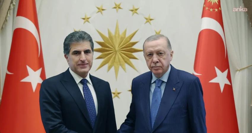 Erdoğan’dan Barzani’ye “geçmiş olsun” telefonu Cumhurbaşkanı Recep Tayyip Erdoğan, Irak Kürt Bölgesel Yönetimi (IKBY) Başkanı Neçirvan