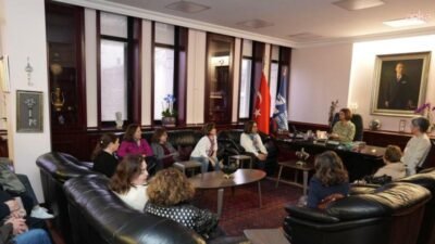 Eskişehir Büyükşehir Belediye Başkanı Ayşe Ünlüce, Ankara Üniversitesi Hukuk Fakültesi