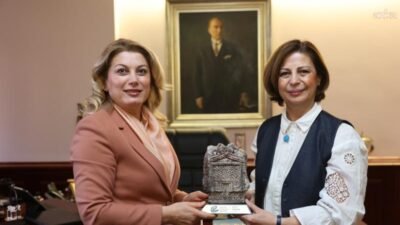 Eskişehir Büyükşehir Belediye Başkanı Ayşe Ünlüce, CHP Kadın Kolları Genel