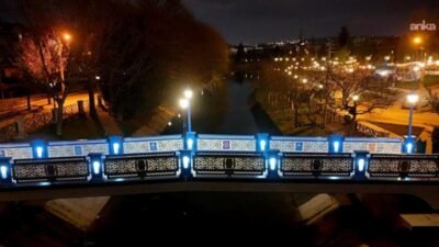 Eskişehir Büyükşehir Belediyesi (EBB), İskele 26’ya ulaşımı sağlayan köprüde yürütülen