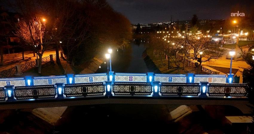 Eskişehir Büyükşehir Belediyesi (EBB), İskele 26’ya ulaşımı sağlayan köprüde yürütülen