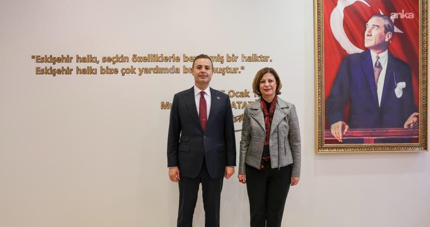 Balıkesir Büyükşehir Belediye Başkanı Ahmet Akın, Eskişehir Büyükşehir Belediye Başkanı