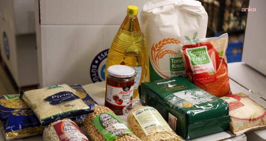 Eskişehir’de Ramazan dayanışması, “Şehir Paylaşmaktır” uygulamasıyla güçleniyor Eskişehir Büyükşehir Belediyesi (EBB) tarafından hayata geçirilen "Şehir Paylaşmaktır" uygulaması,
