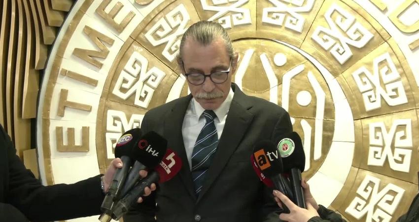 Etimesgut Belediye Başkanı Beşikçioğlu’ndan “operasyon” açıklaması: “Süreç kendi suç duyurumuzla başladı, siyasi bir durum söz konusu değil” Etimesgut Belediye Başkanı Erdal Beşikçioğlu, 4 belediye personelinin gözaltına alınmasına