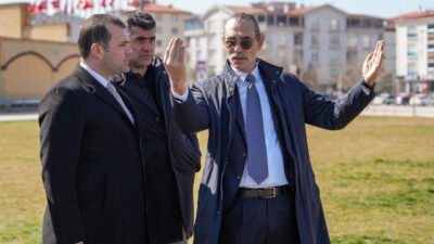 Etimesgut Belediye Başkanı Erdal Beşikcioğlu, ilçede devam eden ve planlama