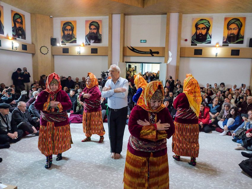 Etimesgut’ta “Horasan’dan Anadolu’ya Alevi-Bektaşi İnancı” Paneli Etimesgut Belediyesi Alevi Bektaşi Kültür ve Cemevi ev sahipliğinde düzenlenen