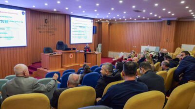 Etimesgut’ta Siber Güvenlik Eğitimi: Vatandaşlara uyarı ve bilgilendirme Etimesgut Belediyesi, siber suçlara karşı farkındalık oluşturmak amacıyla eğitim programı