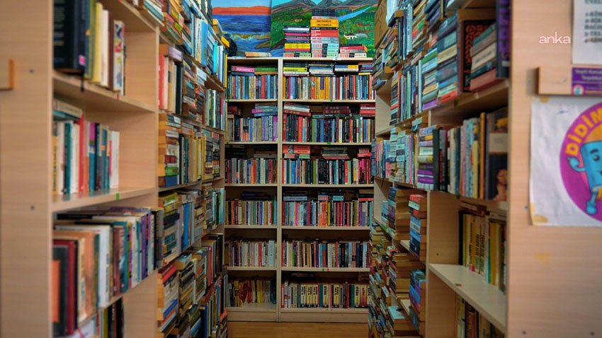 Didim’de gönüllü emeğiyle kurulan kütüphane, gençler için eğitim merkezine dönüştü Didim’de 1996 yılında gönüllülerin katkılarıyla temelleri atılan halk kütüphanesi, bugün