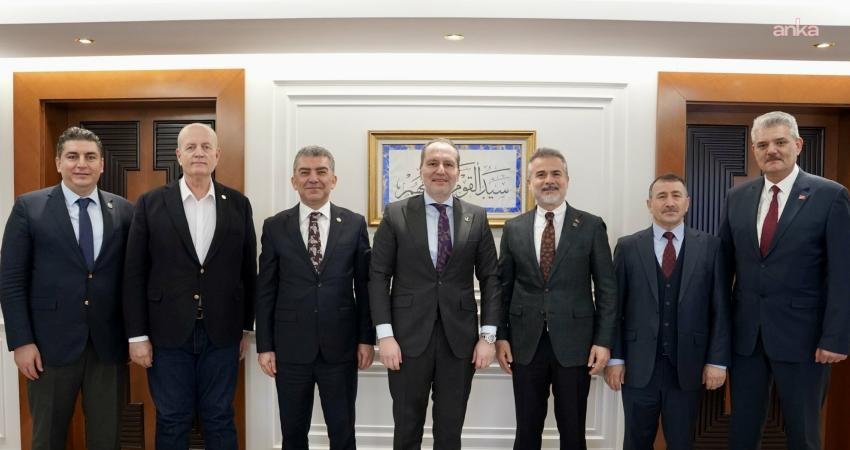 Fatih Erbakan, ORSİAD ve HÜRSEN heyetleri ile görüştü Yeniden Refah Partisi Genel Başkanı Fatih Erbakan, ORSİAD ve HÜRSEN