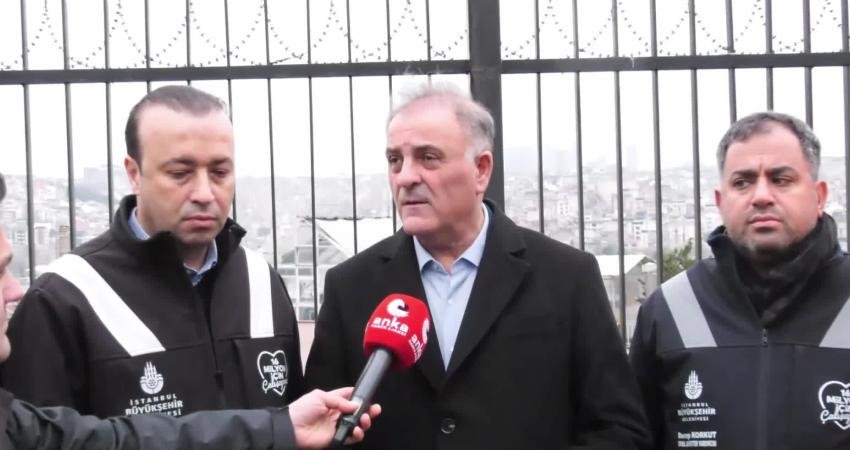 Fatih’te iki binanın çökmesi… İBB Başkan Vekili Aslan: “Olayın nedeniyle ilgili kesin bir analiz yok. Hastanedeki yurttaşlarımızdan birinin sağlık durumu kritik” İstanbul Büyükşehir Belediye (İBB) Başkan Vekili Nuri Aslan, Fatih’te 2