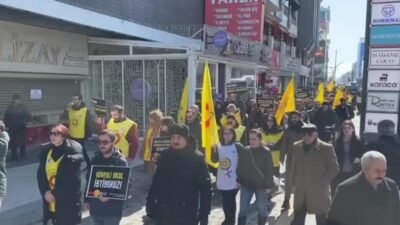 İstanbul Çekmeköy’de öğretmen Fatma Nur Çelik’in görevi başında öldürülmesi Van'da protesto