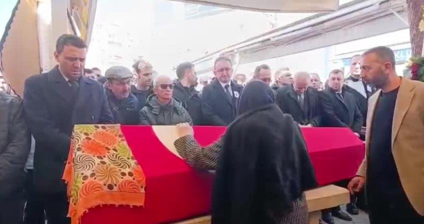 İstanbul’un Çekmeköy ilçesinde öğrencisinin bıçaklı saldırısı sonucu hayatını kaybeden biyoloji