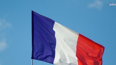 Fransa Dışişleri Bakanlığı, İran'da ateşlenen  bir balistik mühimmatın etkisiz