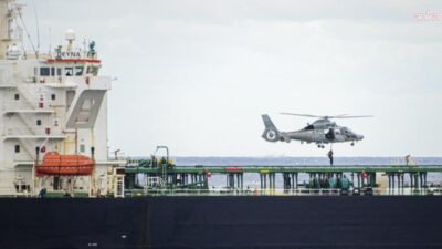 Fransa Cumhurbaşkanı Emmanuel Macron, Fransız Donanması’nın Akdeniz’de yaptırımları delmekle suçlanan