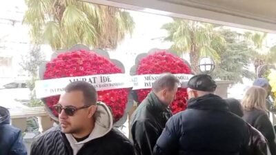 Dün Florya'daki evinde geçirdiği kalp krizi sonucu 56 yaşında yaşamını