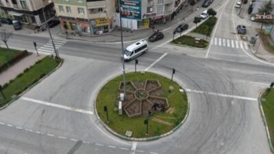 Gemlik Belediyesi, ilçe genelinde yürüttüğü altyapı, temizlik ve çevre düzenleme