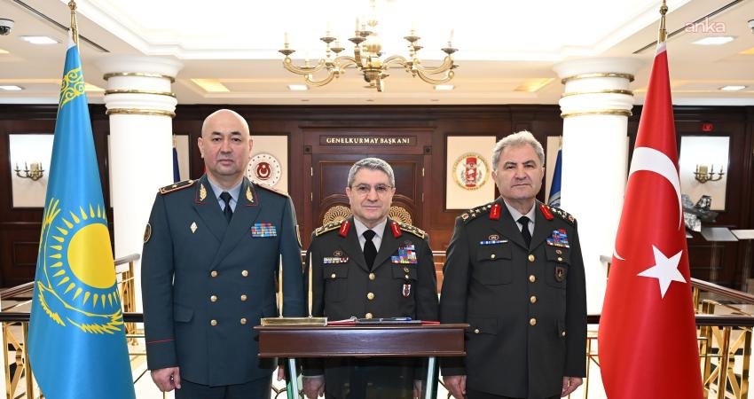 Genelkurmay Başkanı Orgeneral Selçuk Bayraktaroğlu, Kara Kuvvetleri Komutanı Orgeneral Metin