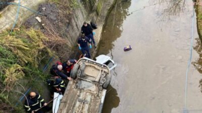 Giresun’un Tirebolu ilçesinde hafif ticari aracın dereye uçması sonucu 3