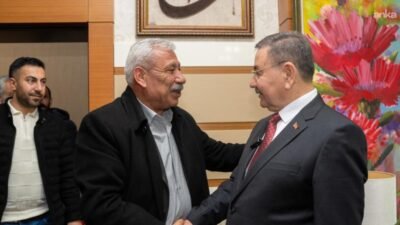 Gölbaşı Belediye Başkanı Yakup Odabaşı, Ramazan Bayramı dolayısıyla başkanlık makamında