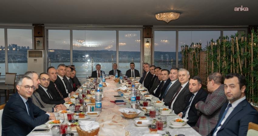 Gölbaşı Belediyesi ev sahipliğinde düzenlenen iftar programında ilçe protokolü, ramazan