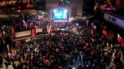 Bursa Büyükşehir Belediye Başkanı Mustafa Bozbey, gözaltına alınmasının ardından belediye