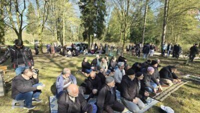 Almanya’nın Köln kentinde yaşayan Türkler, Ramazan Bayramı öncesi Bocklemünd Müslüman