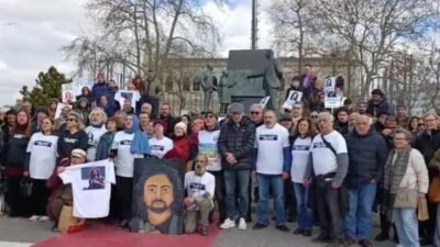 Gazeteci ve aktivist Hakan Tosun’un ailesi, avukatları ve arkadaşları, Hakan