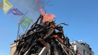 Hakkari’nin Yüksekova ilçesinde düzenlenen Nevruz kutlamaları, yoğun katılımla gerçekleştirildi. Etkinlikte