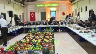 İBB Başkanvekili Nuri Aslan, sahurda hal esnafıyla bir araya geldi.