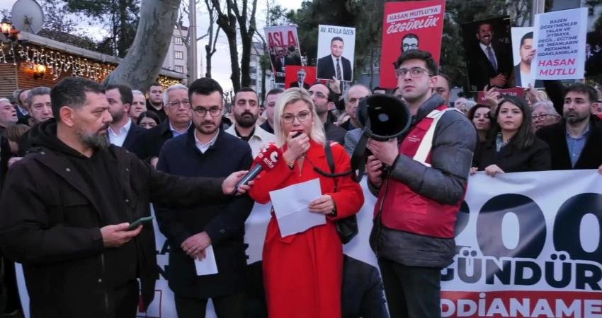 Hasan Mutlu için Bayrampaşa’da 200. gün yürüyüşü 200 gündür tutuklu bulunan Bayrampaşa Belediye Başkanı Hasan Mutlu için