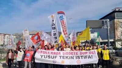 İstanbul Çekmeköy’de bir lisede 17 yaşındaki öğrencinin bıçaklı saldırısı sonucu