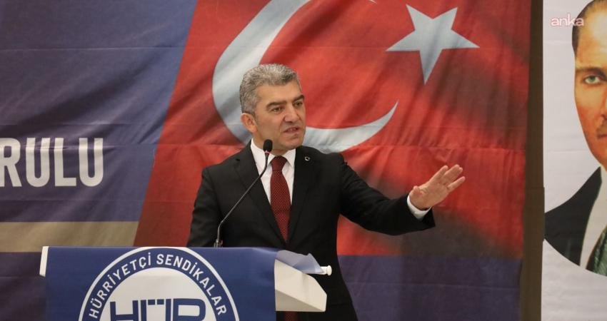 Hürriyetçi Sendikalar Konfederasyonu (HÜR-SEN) Genel Başkanı Levent Kuruoğlu, "Türk dilinin