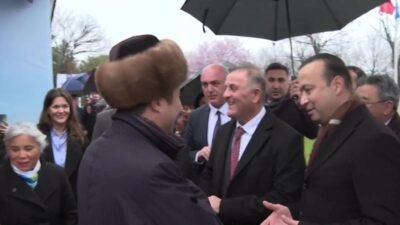 İBB Başkanvekili Nuri Aslan, Nevruz Bayramı etkinliklerine katıldı. Aslan'ın yanısıra