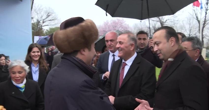 İBB Başkanvekili Nuri Aslan Nevruz ateşi yaktı, Türk Dünyası’nın İstanbul’daki temsilcileri ile demir dövdü… Aslan: Her koşulda umudu büyüten Ekrem başkanımız burada konuşmalıydı İBB Başkanvekili Nuri Aslan, Nevruz Bayramı etkinliklerine katıldı. Aslan'ın yanısıra