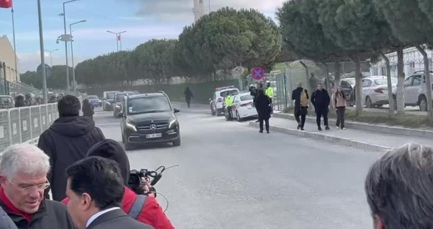 CHP Genel Başkanı Özgür Özel , İstanbul Büyükşehir Belediyesi (İBB) davasının