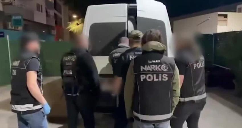 İçişleri Bakanlığı, İzmir Torbalı'da bir araçta yapılan aramada bir ton 346,5