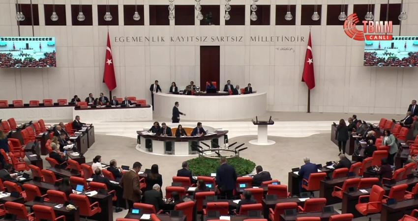DEVA Partisi Ankara Milletvekili İdris Şahin, TBMM Genel Kurulu'nda görüşülen