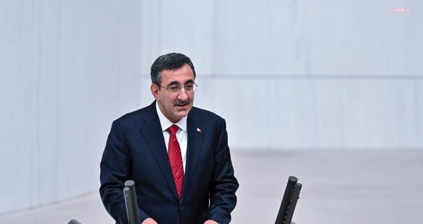 Cumhurbaşkanı Yardımcısı Cevdet Yılmaz, tarihçi ve yazar Prof. Dr. İlber Ortaylı'nın