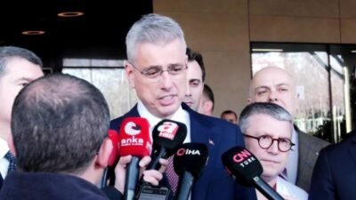 Sağlık Bakanı Kemal Memişoğlu, tarihçi ve yazar Prof. Dr. İlber