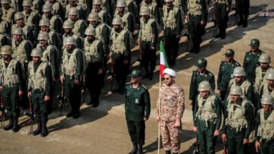 İran, Birleşik Arap Emirlikleri’ndeki (BAE) Al-Dhafra hava üssünde bulunan ABD